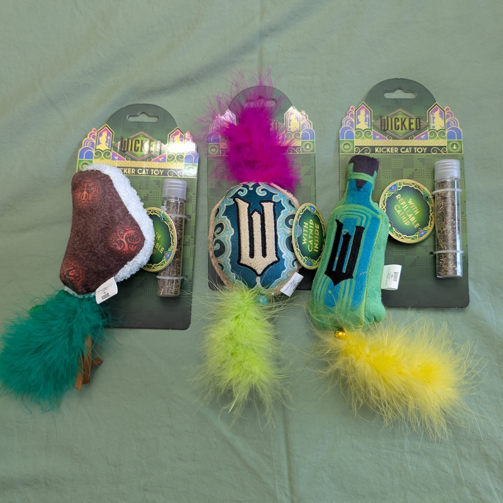 Wicked 3 Pack Cat Toy Set with Vibrant Feathers